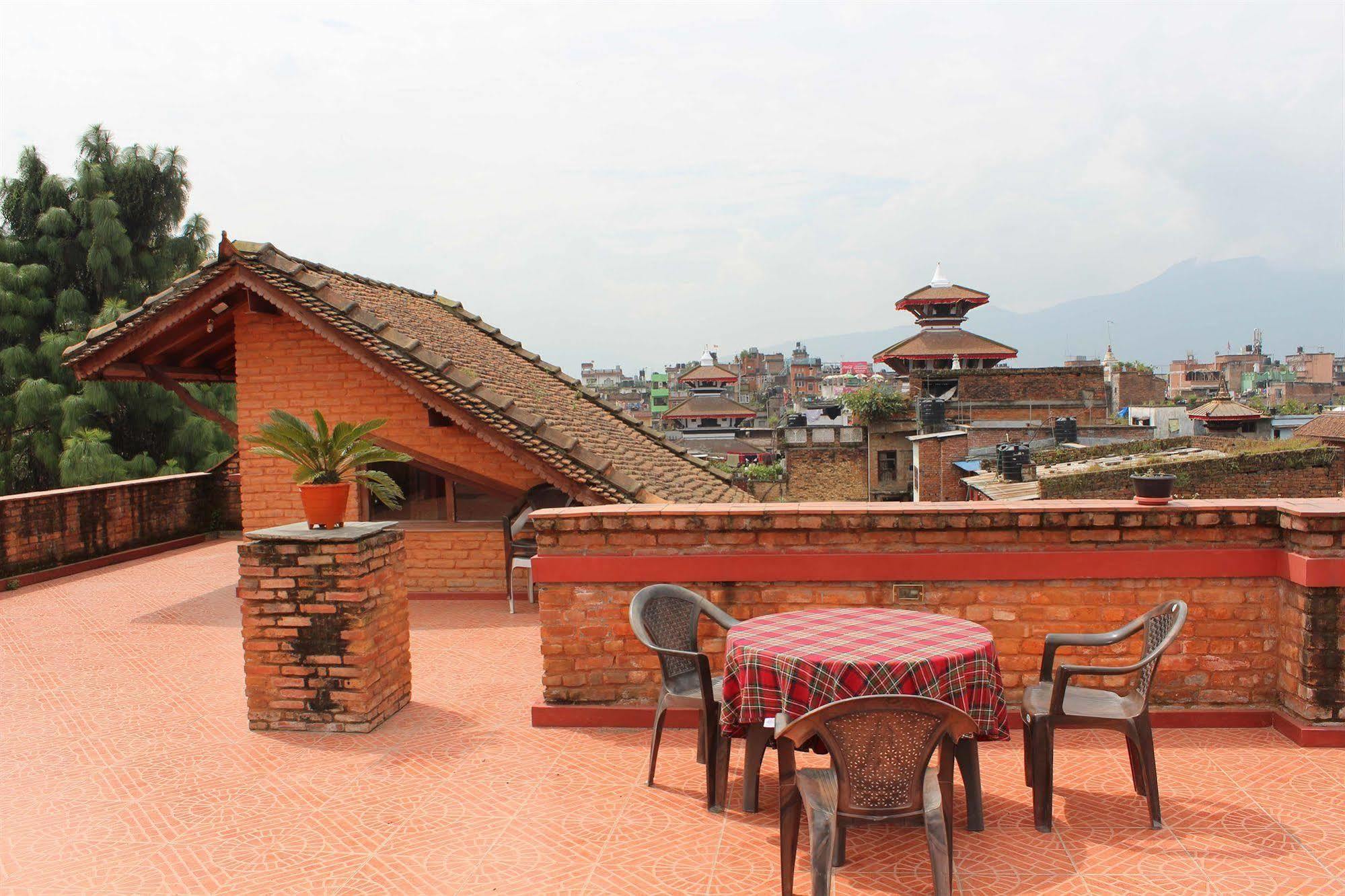 World Heritage Hotel And Apartments Katmandu Dış mekan fotoğraf